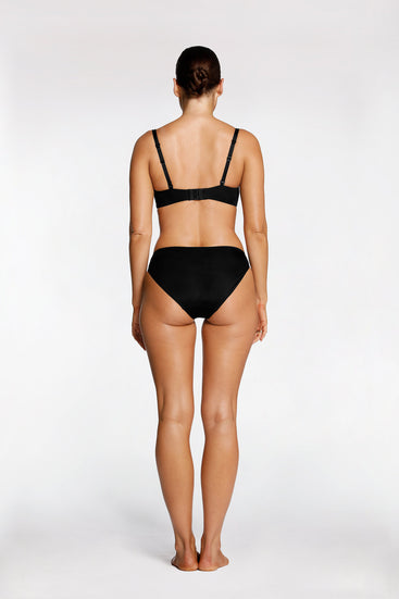 Intimo Lingerie - Smooth silhouettes and simple styling in