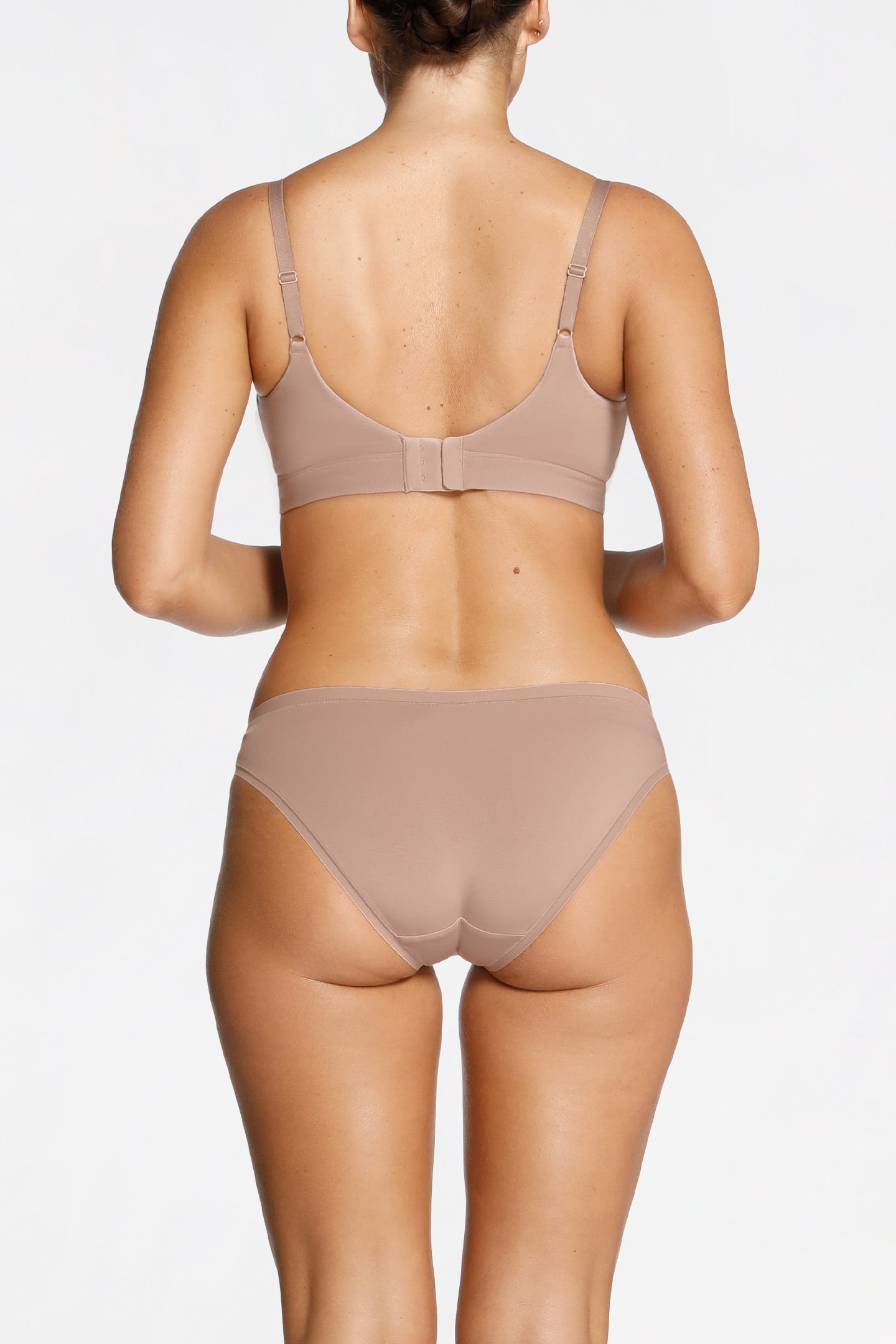 https://www.intimo.com.au/cdn/shop/products/intimo-6915-bark-comfort-bikini-brief-detail-2_1920x.jpg?v=1704245980